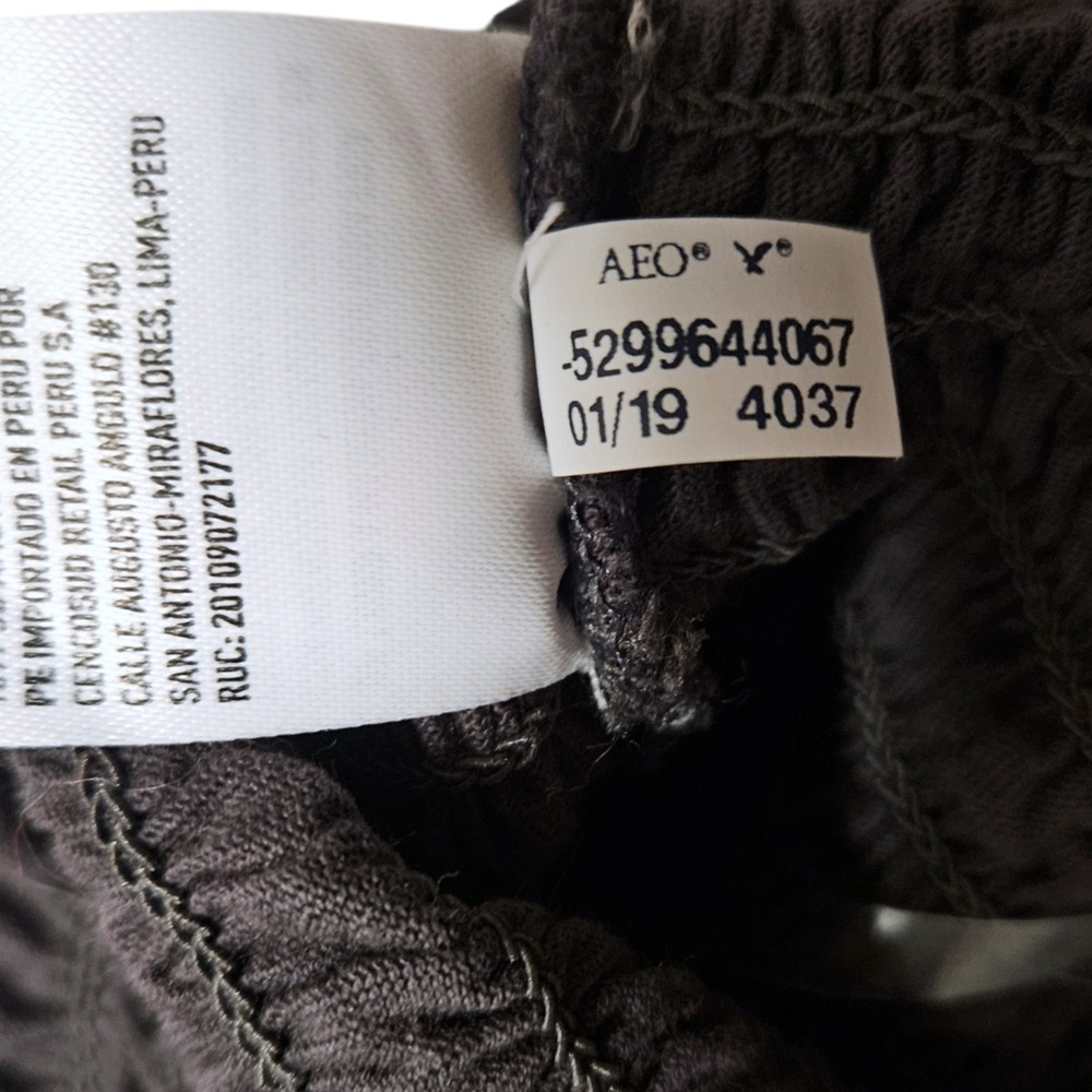 American Eagle Y2K Halter Top XS Black Smocked Ruffle Stretch Crop Cami Tie Neck - Picture 11 of 11